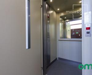 KOLLÁROVO NÁMESTIE-priestory 151 m2,MOŽNOSŤ ROZDELENIA.