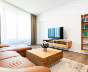 PRENAJATÉ, SKY PARK-2 izb.byt,zariadený,klimatizácia,parking.