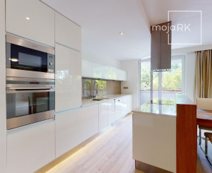 PRENAJATÉ: HRADNÝ VRCH, ul. Drotárska - 4 izb. byt 122m2 + logia 14m2 + parking.