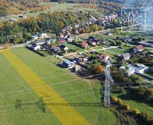 PREDANÉ - Predaj stavebného pozemku 3888 m2 v tichej a pokojnej časti Borinky.