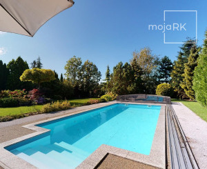 PREDANÉ - 6 izb.rod.dom v pokojnej štvrti STUPAVY v blízkosti lesa a parku.Excelentná záhrada 1469 m2 s bazénom.