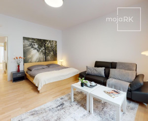 UL.DUNAJSKÁ-byt 48m2,kompl.zariadený,klimatizácia,vys.stropy.