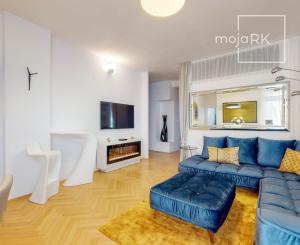 PRENAJATÉ - ÚPLNE NOVÝ, elegantný 3 izb.byt 90 m2 KOMPLETNE ZARIADENÝ,loggia,parking,STARÉ MESTO - ul. DUNAJSKÁ.