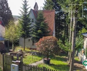 PREDANÉ -rodinný dom priamo pod lesom na pozemku 1638 m2 s potôčikom, tichá lokalita obklopená prírodou.