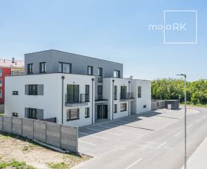 Bývanie pri Kačíne - Miloslavov - Alžbetin Dvor