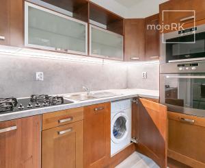 Zariadený, zrekonštruovaný 4 izb.byt 79 m2, balkón, pivnica.