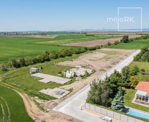 Pozemok č.5 v novo dokončenej lokalite, Štvrtok na ostrove