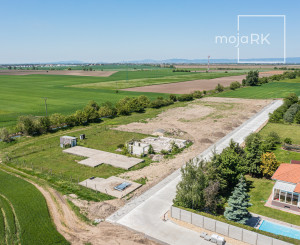 Pozemok č.6 v novo dokončenej lokalite, Štvrtok na ostrove