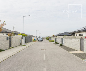 Ponuka posledného stavebného pozemku v Moste pri Bratislave