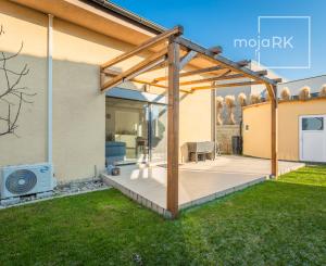 Na predaj moderný rodinný dom v Stupave – Ulica Pod kopcami