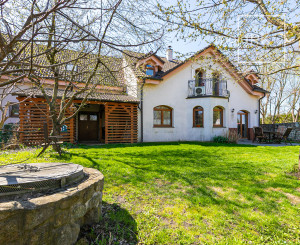 PREDANÉ-rod.dom s krásnym pozemkom v TOP tichej lokalite.