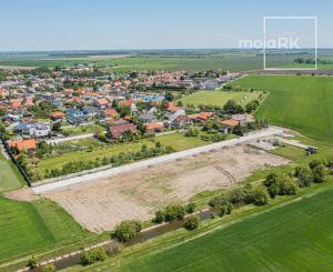 Pozemoky v novo dokončenej lokalite, Štvrtok na ostrove