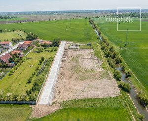 Pozemoky v novo dokončenej lokalite, Štvrtok na ostrove