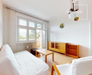 Veľký 3,5-izbový byt pri parku na Kmeťovom námestí, BA I