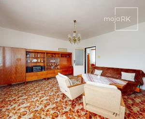 Pokojné bývanie vo Vajnoroch so záhradou