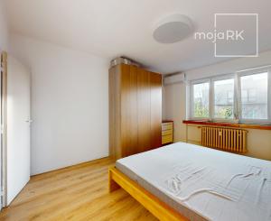 Predaj 2-izbový byt s veľkým balkónom, Lužická, Staré Mesto