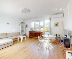 Predaj 2-izbový byt s veľkým balkónom, Lužická, Staré Mesto