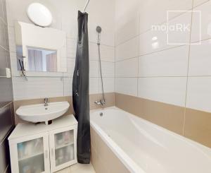 Predaj - moderne zariadená garzónka – Stará Vajnorská BA III