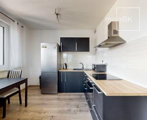 Svetlý byt v STEIN 2 s balkónom a výhľadom, Bluemntálska