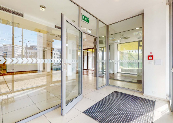 Komerčný priestor KRAMÁRE-ul.STROMOVÁ 183m2 s mnohofunkčným využitím v polyf.dome.