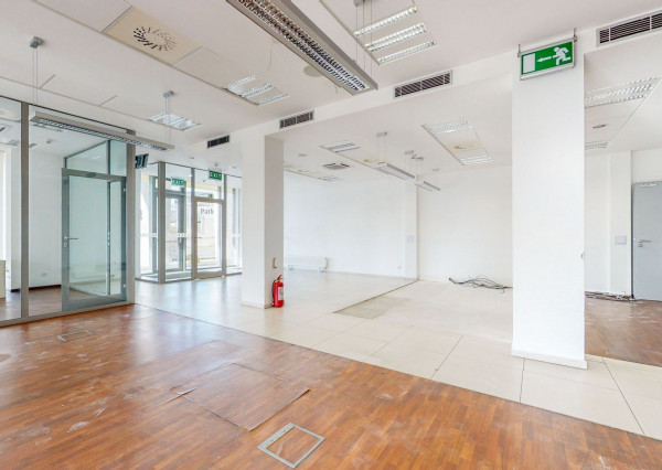 Komerčný priestor KRAMÁRE-ul.STROMOVÁ 183m2 s mnohofunkčným využitím v polyf.dome.