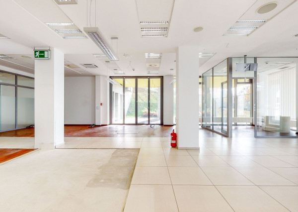 Komerčný priestor KRAMÁRE-ul.STROMOVÁ 183m2 s mnohofunkčným využitím v polyf.dome.