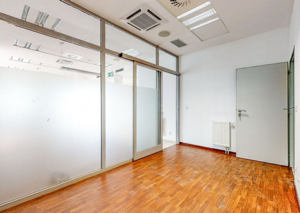 Komerčný priestor KRAMÁRE-ul.STROMOVÁ 183m2 s mnohofunkčným využitím v polyf.dome.