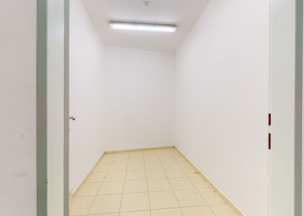 Komerčný priestor KRAMÁRE-ul.STROMOVÁ 183m2 s mnohofunkčným využitím v polyf.dome.