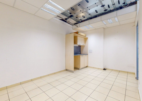 Komerčný priestor KRAMÁRE-ul.STROMOVÁ 183m2 s mnohofunkčným využitím v polyf.dome.