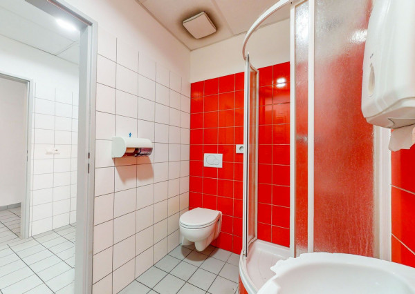 Komerčný priestor KRAMÁRE-ul.STROMOVÁ 183m2 s mnohofunkčným využitím v polyf.dome.