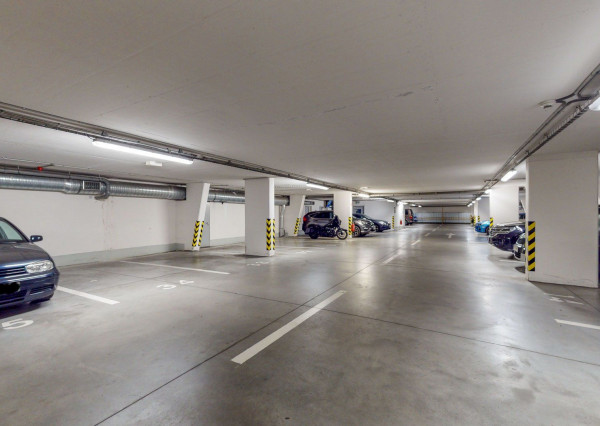 Komerčný priestor KRAMÁRE-ul.STROMOVÁ 183m2 s mnohofunkčným využitím v polyf.dome.