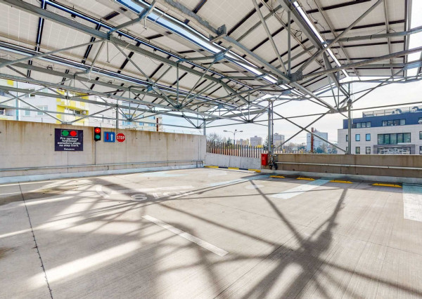 Komerčný priestor KRAMÁRE-ul.STROMOVÁ 183m2 s mnohofunkčným využitím v polyf.dome.