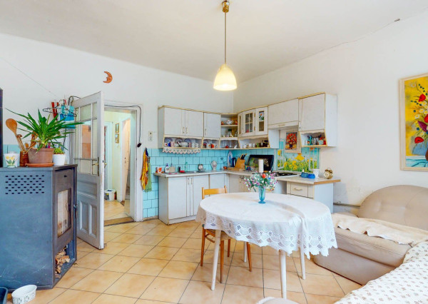 Veľký pozemok nedaleko Nitry o veľkosti 1219m2, Alekšince