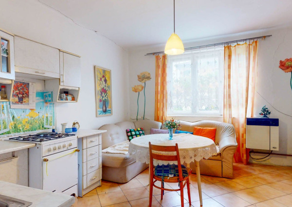 Veľký pozemok nedaleko Nitry o veľkosti 1219m2, Alekšince