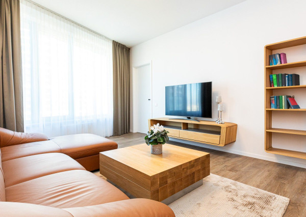 PRENAJATÉ, SKY PARK-2 izb.byt,zariadený,klimatizácia,parking.