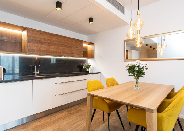 PRENAJATÉ, SKY PARK-2 izb.byt,zariadený,klimatizácia,parking.