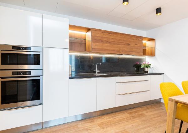 PRENAJATÉ, SKY PARK-2 izb.byt,zariadený,klimatizácia,parking.