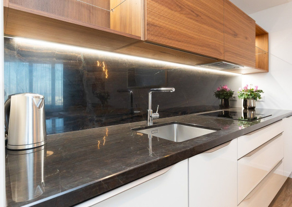 PRENAJATÉ, SKY PARK-2 izb.byt,zariadený,klimatizácia,parking.