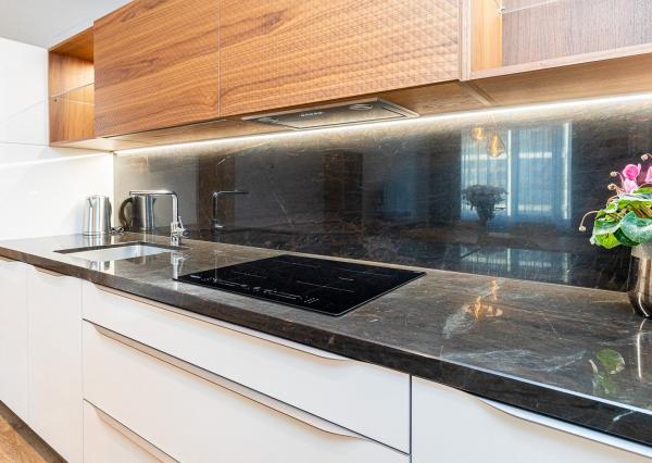 PRENAJATÉ, SKY PARK-2 izb.byt,zariadený,klimatizácia,parking.