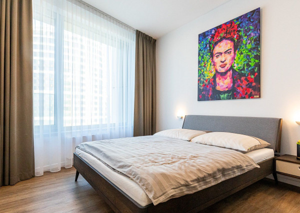 PRENAJATÉ, SKY PARK-2 izb.byt,zariadený,klimatizácia,parking.