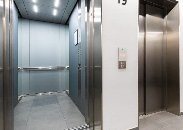 PRENAJATÉ, SKY PARK-2 izb.byt,zariadený,klimatizácia,parking.