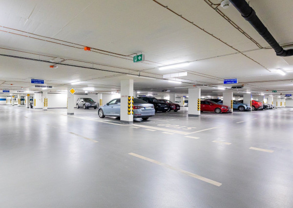 PRENAJATÉ, SKY PARK-2 izb.byt,zariadený,klimatizácia,parking.