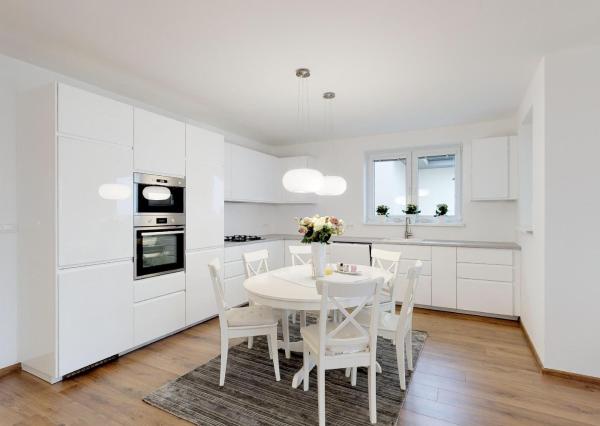 PREDANÉ -Moderný 5 izbový rodinný dom 154 m2 - bungalov NOVOSTAVBA skolaudovaná s pozemkom 580 m2