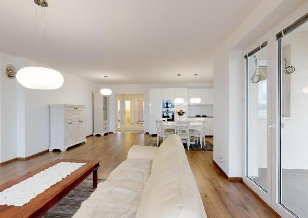 PREDANÉ -Moderný 5 izbový rodinný dom 154 m2 - bungalov NOVOSTAVBA skolaudovaná s pozemkom 580 m2