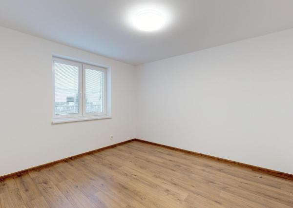 PREDANÉ -Moderný 5 izbový rodinný dom 154 m2 - bungalov NOVOSTAVBA skolaudovaná s pozemkom 580 m2