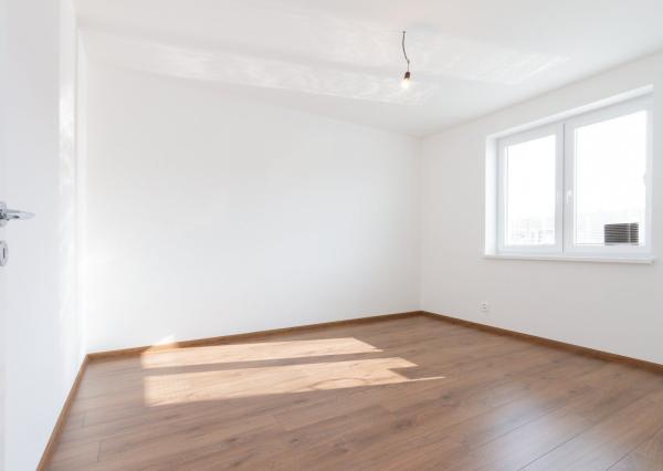 PREDANÉ -Moderný 5 izbový rodinný dom 154 m2 - bungalov NOVOSTAVBA skolaudovaná s pozemkom 580 m2