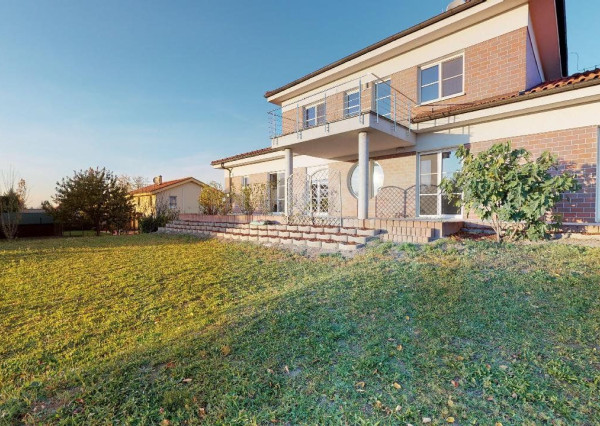 PRENAJATÉ-nadčasová vila,novostavba s kompletným komfortom.