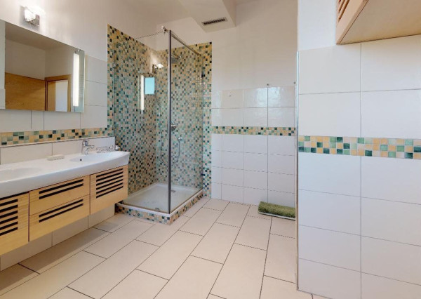 PRENAJATÉ-nadčasová vila,novostavba s kompletným komfortom.