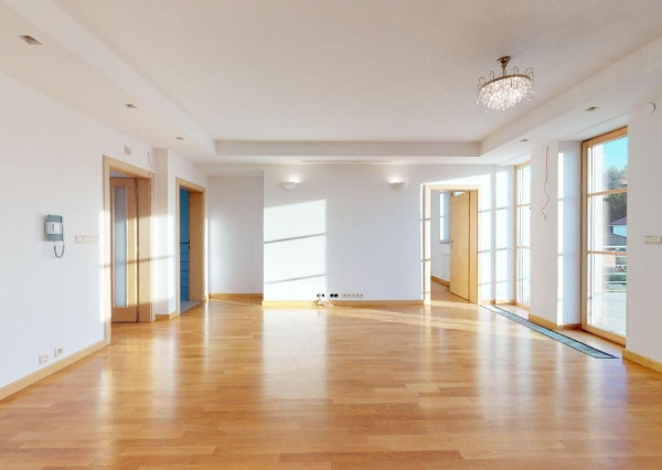 PRENAJATÉ-nadčasová vila,novostavba s kompletným komfortom.