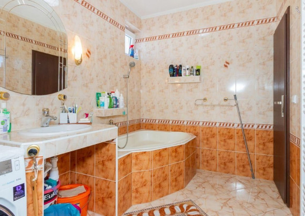 PREDANÉ - Praktický rodinný dom v blízkosti Stupavského parku